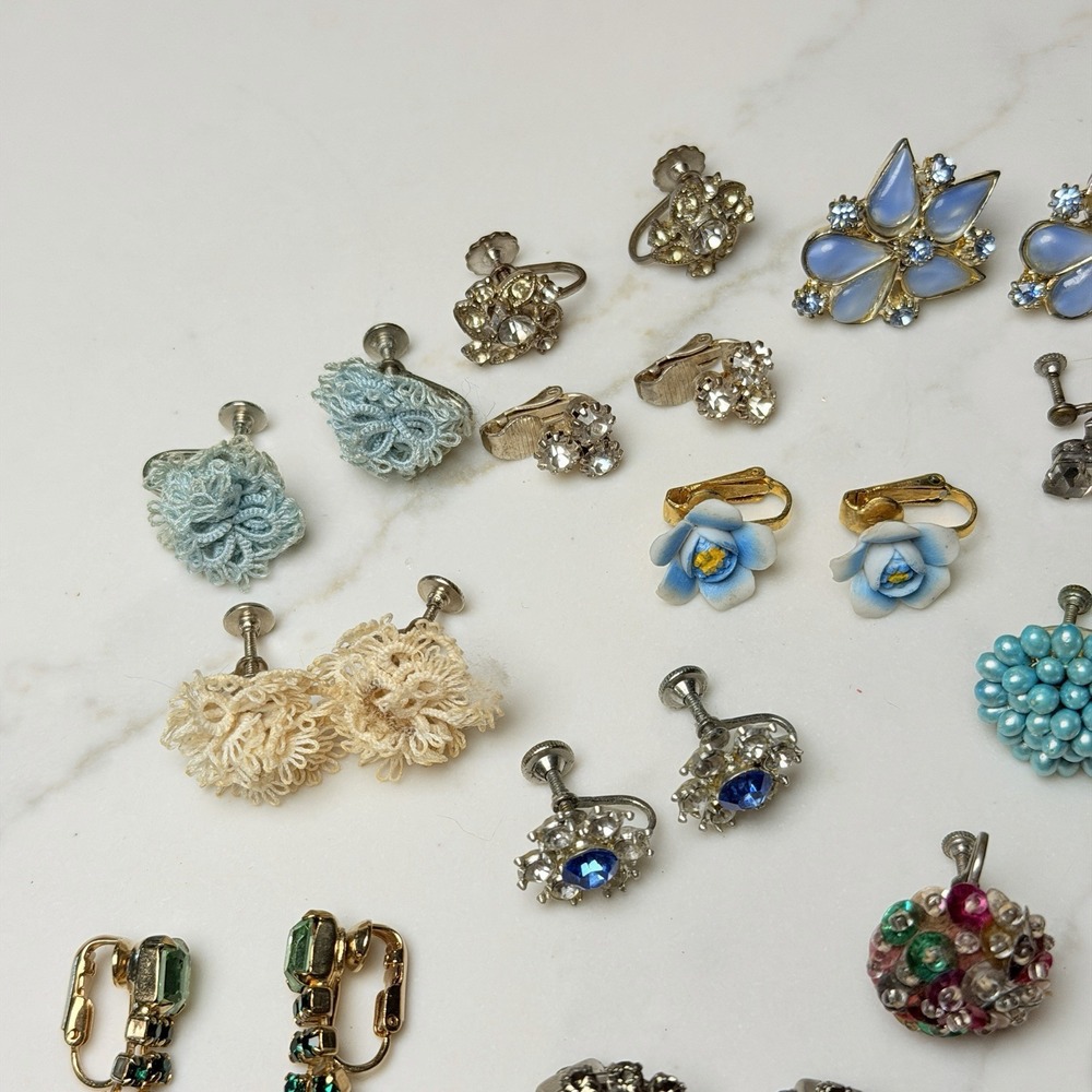 31 Pairs Vintage Clip On Earring Retro Colorful 60s 70s 80s Granny Whimsical - Picture 9 of 16